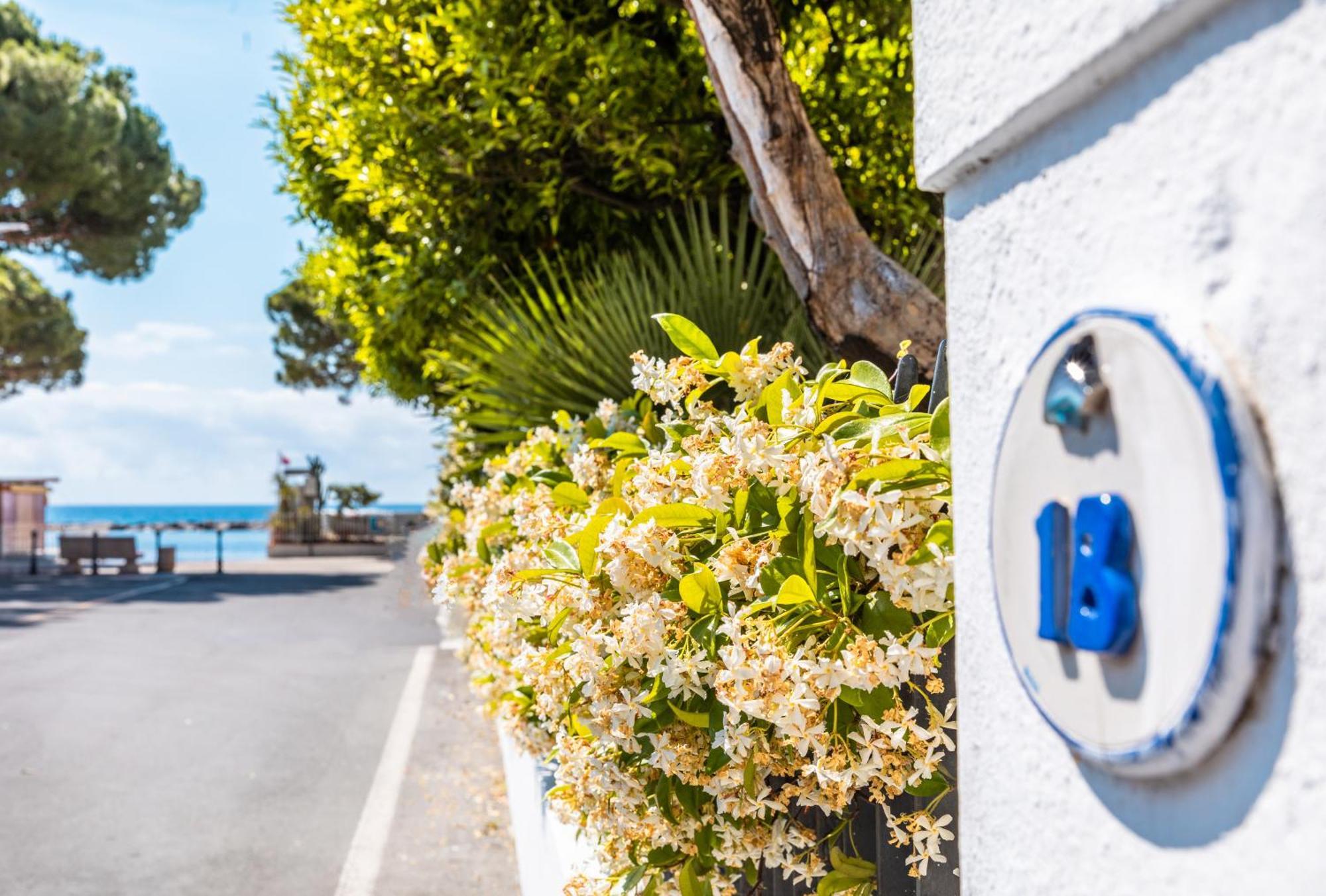 Appartamento La Vela San Bartolomeo Al Mare Exterior photo